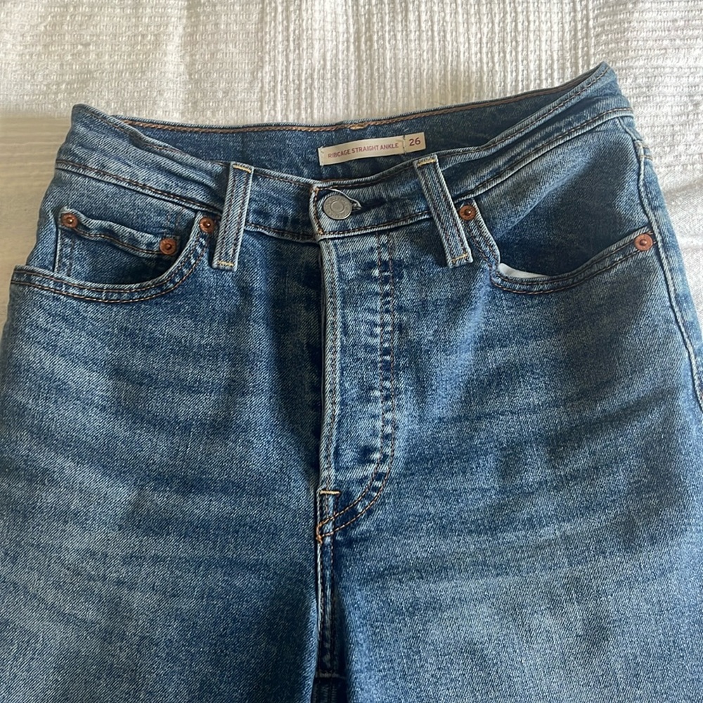 Levi’s Ribcage ankle straight